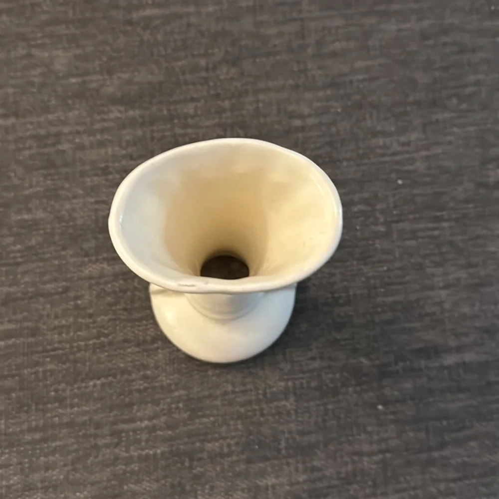 Lot of two miniature vintage vases. One marked Restoration Hardware - Haggar - Picture 3 of 7
